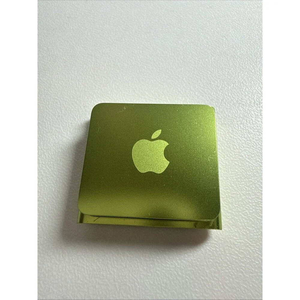 Apple iPod Shuffle 4th Gen A1373 2GB Green Clip MP3/AAC Player Needs Battery